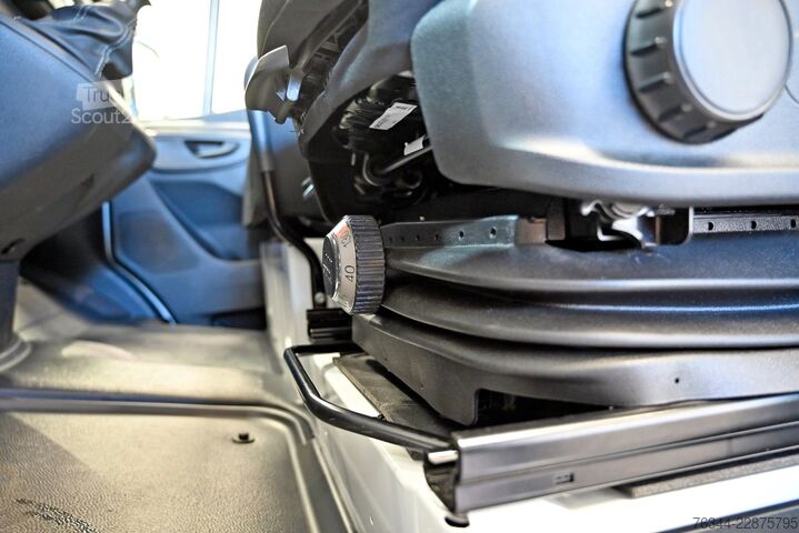 Кутиевиден ван MERCEDES-BENZ Sprinter 317 CDI Maxi Koffer Dachspoiler LBW A/C