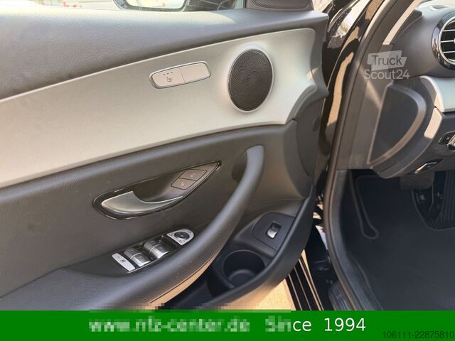 حافلة صغيرة MERCEDES-BENZ E 300 de T Avantgarde HeadUP DISTRONIC AHK