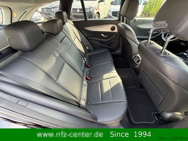 حافلة صغيرة MERCEDES-BENZ E 300 de T Avantgarde HeadUP DISTRONIC AHK
