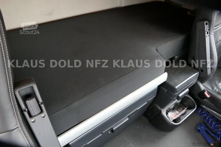 Standard dragbil IVECO Stralis 570 XP Retarder 2-Tanks Standklima Euro6