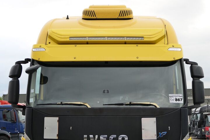 Standard dragbil IVECO Stralis 570 XP Retarder 2-Tanks Standklima Euro6
