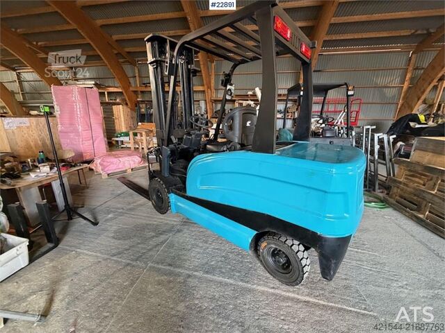 вилочный погрузчик Hilt CPD-30 truck w/extensions. – lifting height 5
