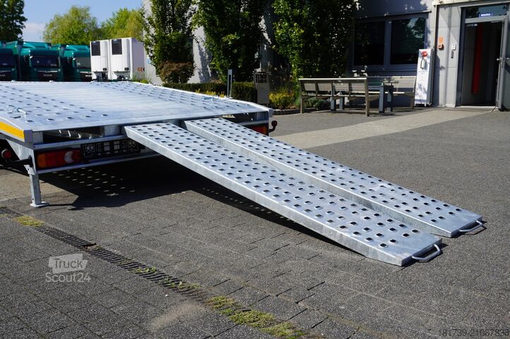 Kranaufbau Renault D12 / New galvanized tow truck superstru