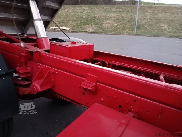 Üç taraflı damperli kamyon MAGIRUS DEUTZ 320D19 FA 4x4 Blatt Schalter 3-Seiten Kipper