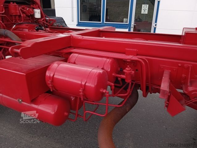 Üç taraflı damperli kamyon MAGIRUS DEUTZ 320D19 FA 4x4 Blatt Schalter 3-Seiten Kipper