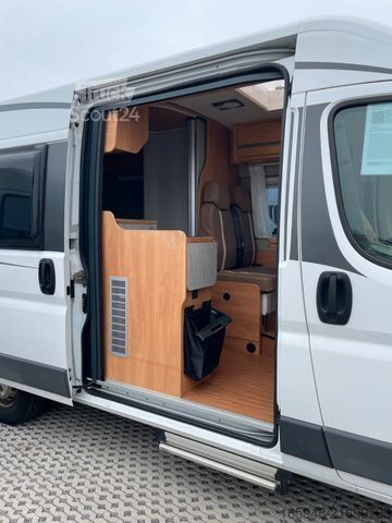 Camping-car PÖSSL Roadcamp  R ** der geräumigste 5,41m*1.Hand