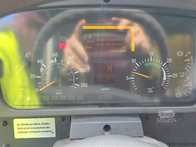 Kamyon şasisi UNIMOG U5000 4x4 Chassis, Standklima, 4374/45