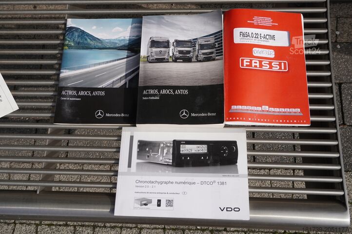 Platforma z dźwigiem Mercedes-Benz Antos 2540 / Flatbed 15 EPAL/ Fassi F165