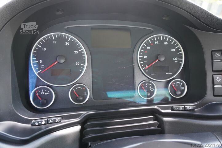 Flatbed truck with crane MAN TGS 26.360 Flatbed / Fassi F175 7.7 T /