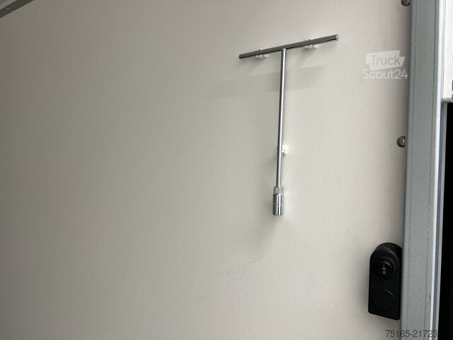 Skåpsläp Böckmann KT 3015/27 M Kofferanhänger