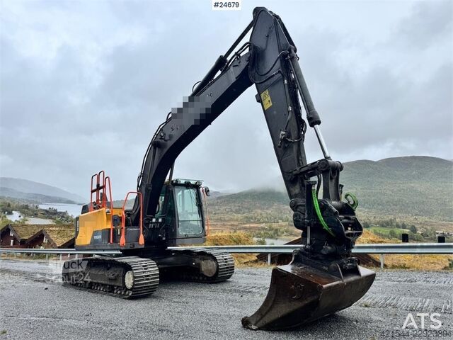 Pásový bagr Volvo EC200EL Excavator with Steelwrist Rototilt and 2 B