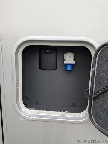 Polintegriran avtodom ADRIA Compact Max DL *VW Crafter*Automatik*