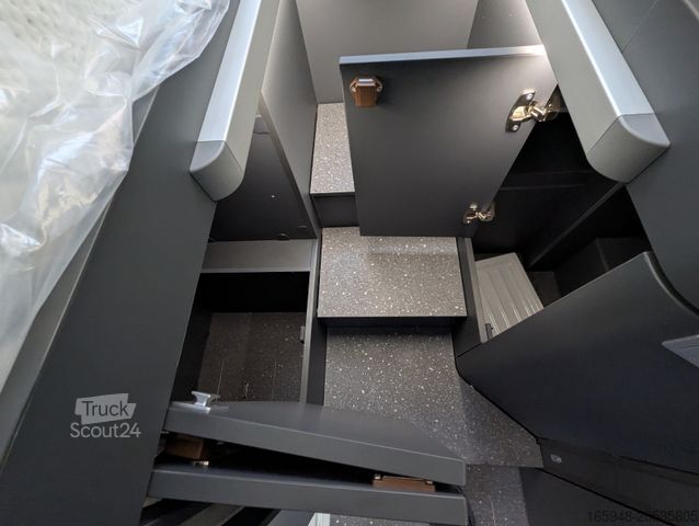 Polintegriran avtodom ADRIA Compact Max DL *VW Crafter*Automatik*