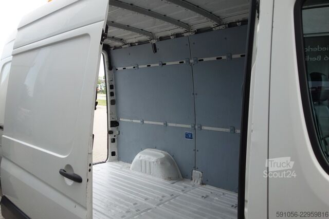 Panelová dodávka VW Crafter 35 Kasten 2,0 TDI L2H2 KLIMA/AHK