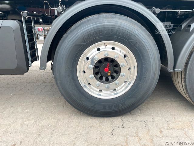 Semiremorcă siloz KEMPF 54 m³ Kempf Kipper/Futter/Getreide/Schleuse/Silo