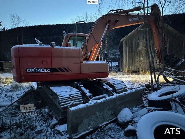 Pelle sur chenilles Doosan DX140LC tracked excavator with Engcon tilt and 2 b