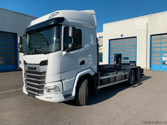 Autocamion cu cârlig pentru containere DAF FAN XF 480 VDL Abrollkipper