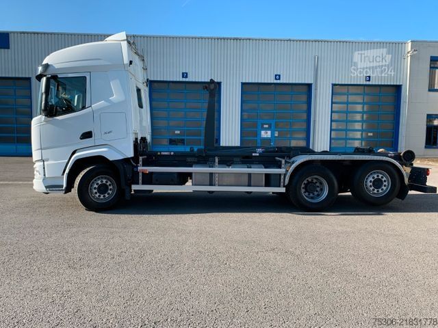 Autocamion cu cârlig pentru containere DAF FAN XF 480 VDL Abrollkipper