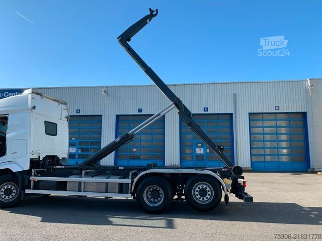 Autocamion cu cârlig pentru containere DAF FAN XF 480 VDL Abrollkipper