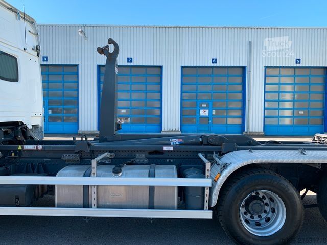 Autocamion cu cârlig pentru containere DAF FAN XF 480 VDL Abrollkipper