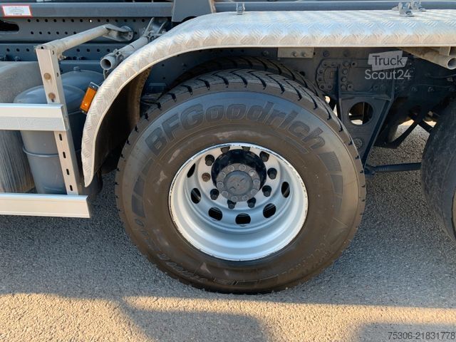 Autocamion cu cârlig pentru containere DAF FAN XF 480 VDL Abrollkipper