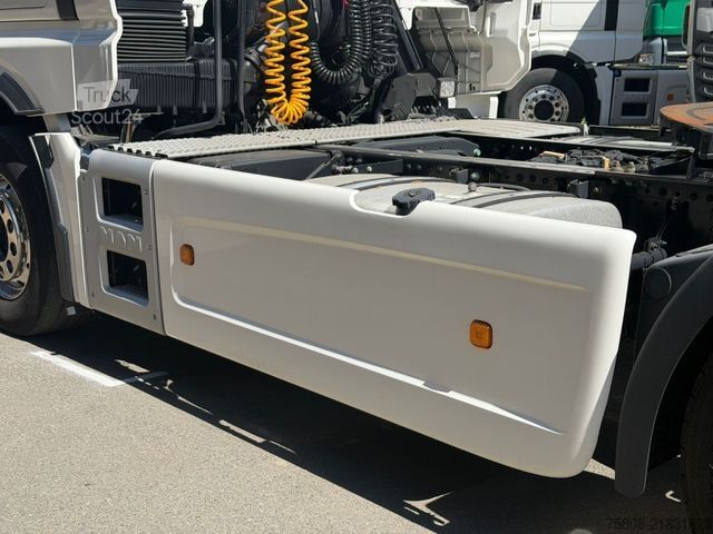 Standardni tegljač MAN TGX 18.510 XXL Intarder 2 Tanks ACC LGS Alcoa