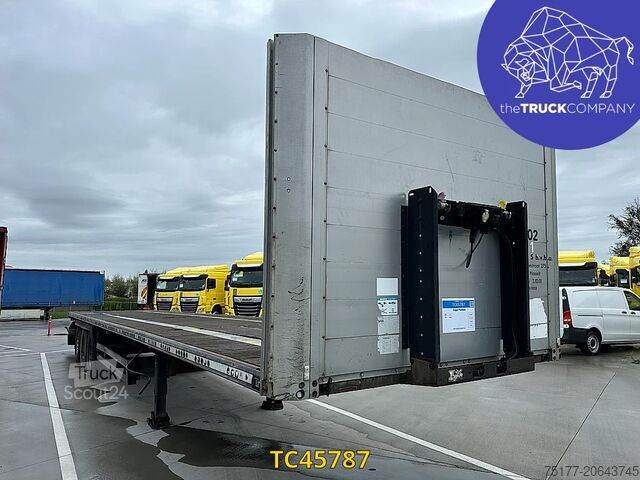 Atrelado da plataforma Kögel 