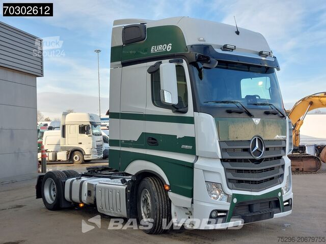 Volumetrekker Mercedes Actros 1848 4X2 Mega GigaSpace 2x Tanks