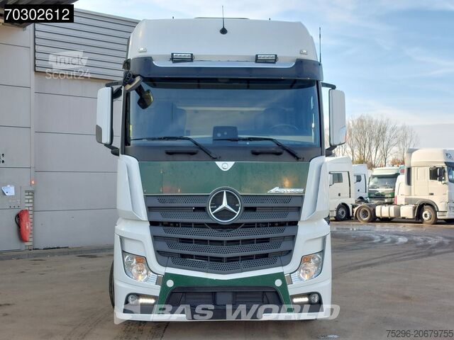 Volumetrekker Mercedes Actros 1848 4X2 Mega GigaSpace 2x Tanks