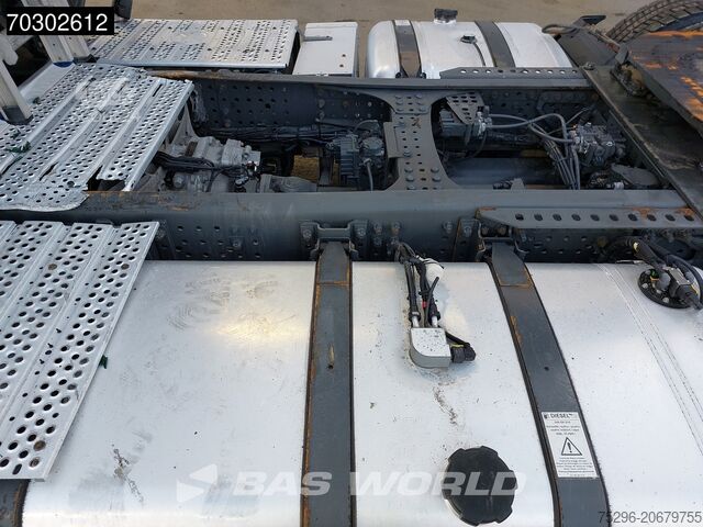 Volumetrekker Mercedes Actros 1848 4X2 Mega GigaSpace 2x Tanks