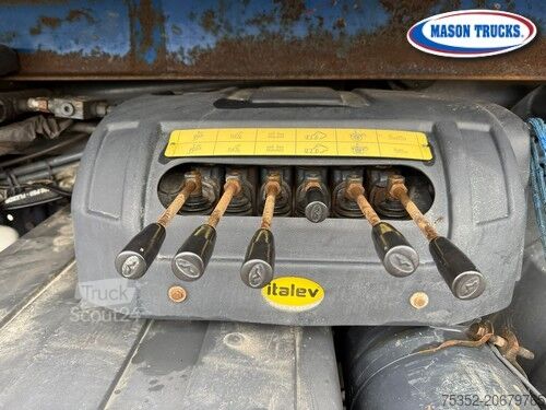 Sunkvežimis su keičiama kėbulo dalimi Iveco Trakker 500