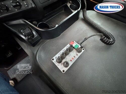 Sunkvežimis su keičiama kėbulo dalimi Iveco Trakker 500