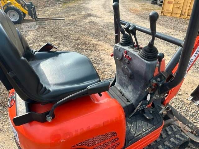 Mini bager KUBOTA K 008-3 Minibagger / 9.500 EUR