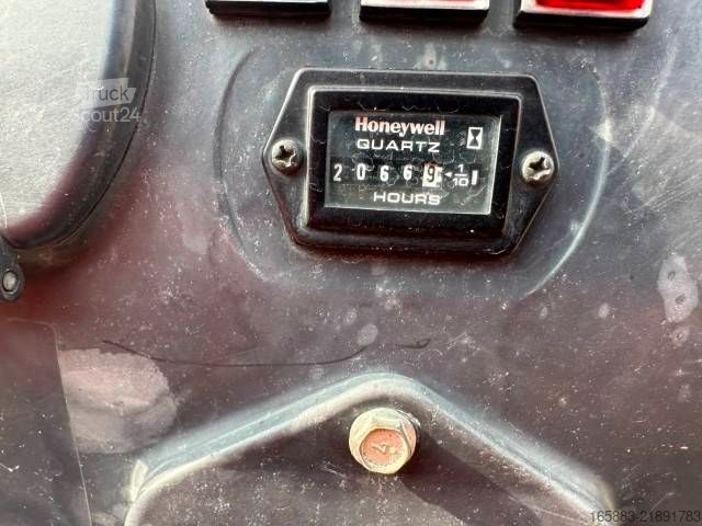 Mini bager KUBOTA K 008-3 Minibagger / 9.500 EUR