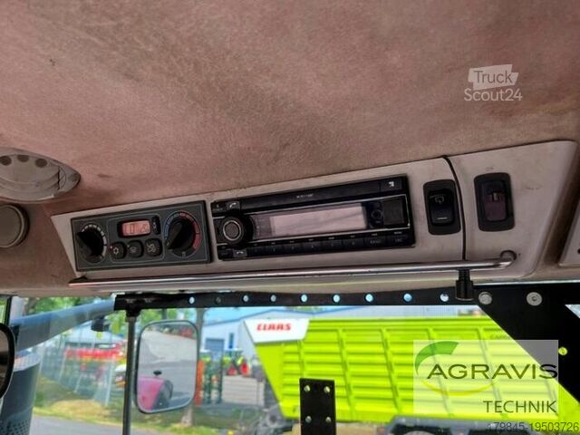 Tractor Massey Ferguson MF 8727 S DYNA-VT