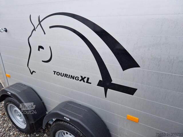Hestetransporthenger Cheval Liberté Touring XL Sattelschrank Frontexit