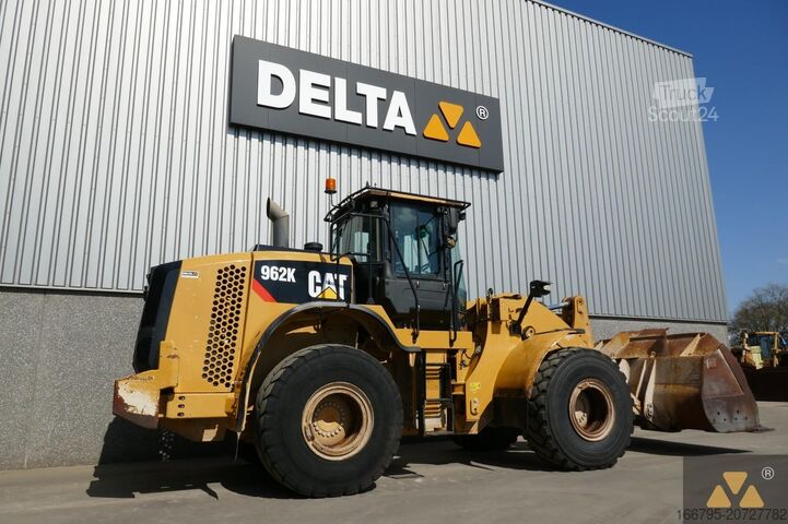 Riteņu iekrāvēji Caterpillar 962K