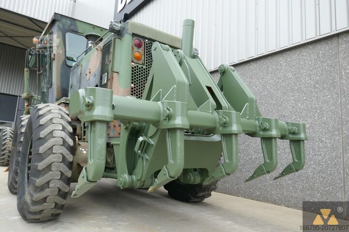 Greideris Caterpillar 130G Ex-army
