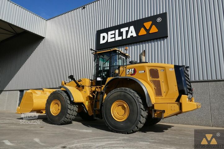 Riteņu iekrāvēji Caterpillar 980M