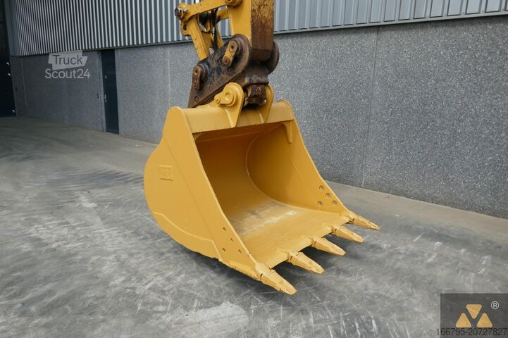 ερπυστριοφόρος εκσκαφέας Caterpillar 320FL