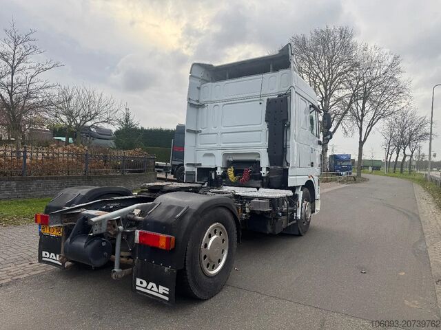 Standaard-SZM DAF XF 105.460 Handgeschakeld