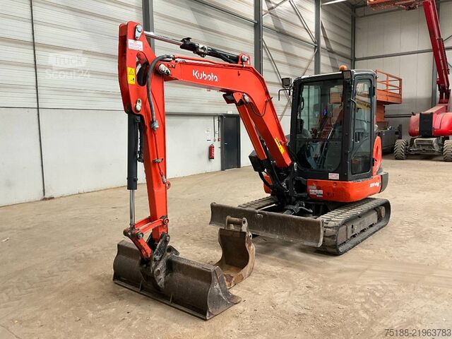 мини багер Kubota KX 042-4 A