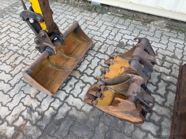 Mini bager BOBCAT E26 / 2016 BJ / 3 x Löffel / 3.905 H