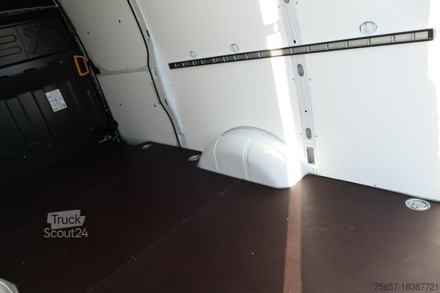 Panel van IVECO Kastenwagen,AHK, Klimaanlage