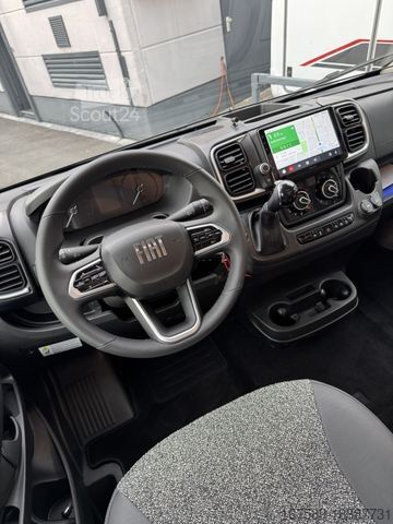 Autorulotă semi-integrată BÜRSTNER Lyseo Time SkyLine 690 G, Autom,Hubbett,Safety