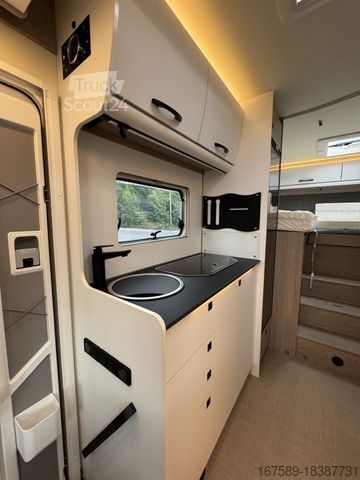 Autorulotă semi-integrată BÜRSTNER Lyseo Time SkyLine 690 G, Autom,Hubbett,Safety