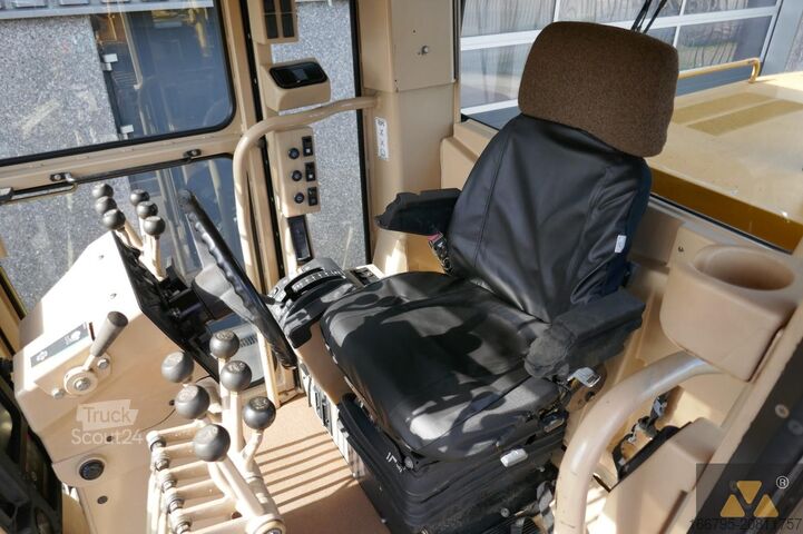 Грейдер Caterpillar 143H