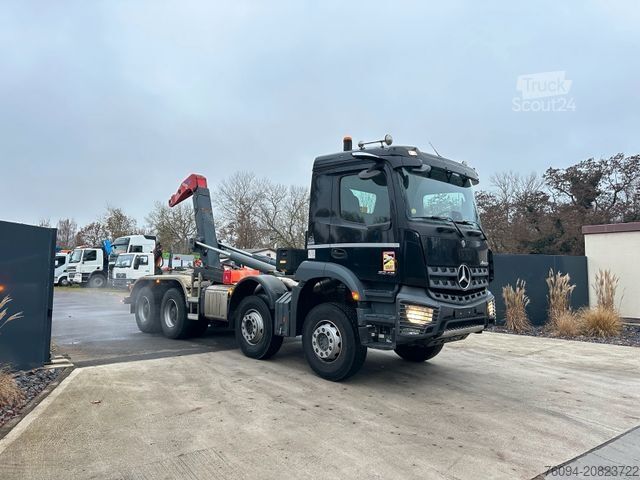 Camion scarrabile MERCEDES-BENZ Arocs 3243 8x4 Abrollkipper Schub/Knickhaken AHK