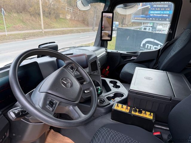 Hakowiec MERCEDES-BENZ Arocs 3243 8x4 Abrollkipper Schub/Knickhaken AHK