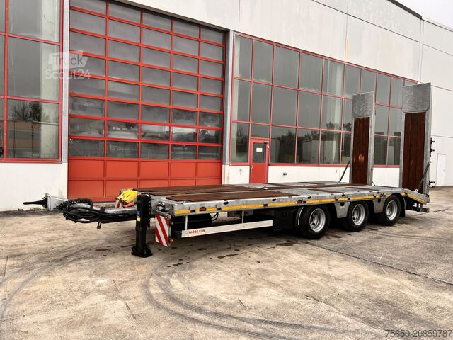 Alacsony rakodószintű pótkocsi Möslein TTA33 Schwebheim  31 t Tridemtieflader gelenkt, Neuwertig